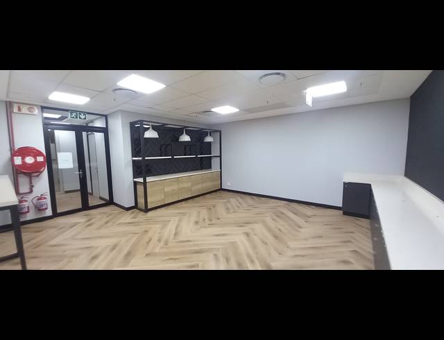 301M² OFFICE TO LET IN RIVONIA